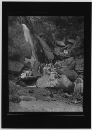 Ritratto della famiglia Quirici al fiume Bello