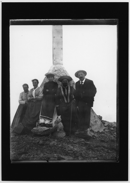 Gruppo di persone al Motto della Croce