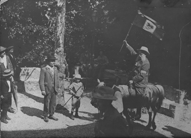 Carlo Quirici a cavallo giudice di una gara