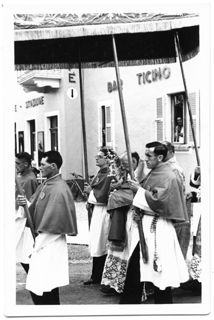 Il Santissimo nella processione del Corpus Domini