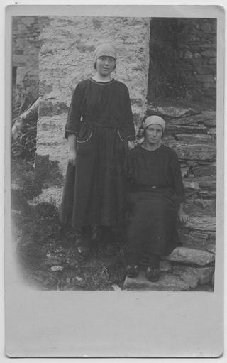 Rina Morosoli-Storni e Teresita Quadri a Rovè, Gola di Lago