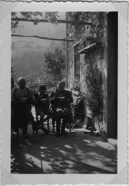 Elio Gianini con i nonni Angelo e Angiolina