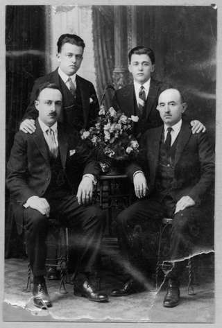 Ritratto di quattro emigranti valcollini in America