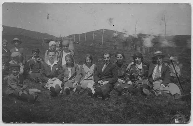 Gruppo di persone in posa al San Lucio