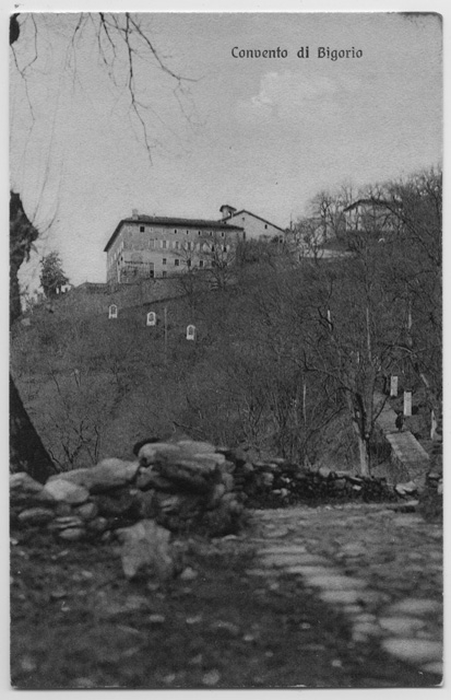 Veduta della Via Crucis e del Convento