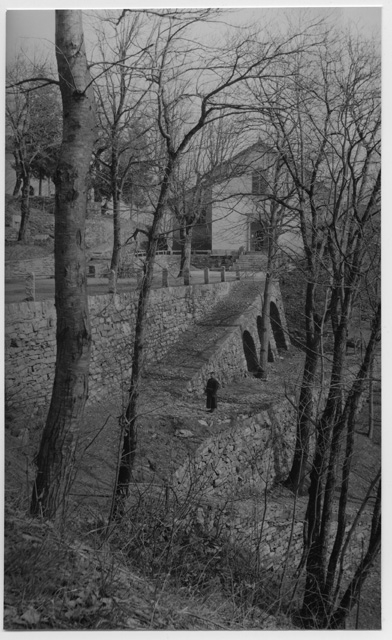 Veduta del Convento con novizio