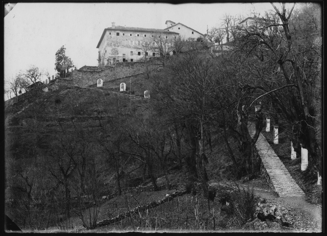 Veduta della Via Crucis e del Convento di Bigorio