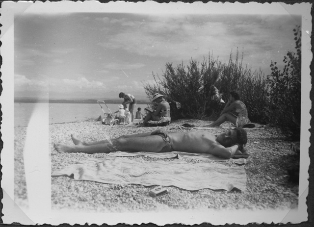 Renato Lucca in vacanza al mare
