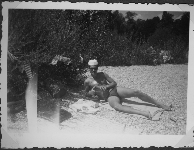 Renato Lucca in vacanza al mare