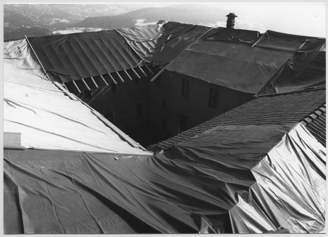 Lavori di rifacimento del tetto del Convento di Bigorio