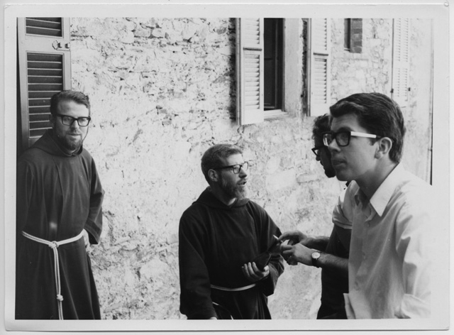 Frati e giovani al Convento di Bigorio