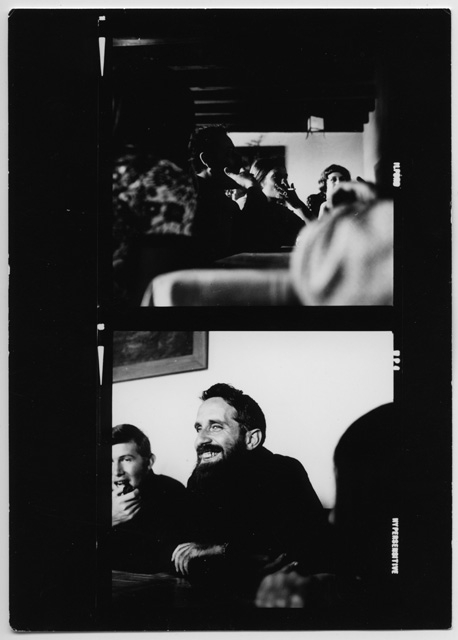 Frate e ragazzi riuniti per l'apertura del Convento di Bigorio