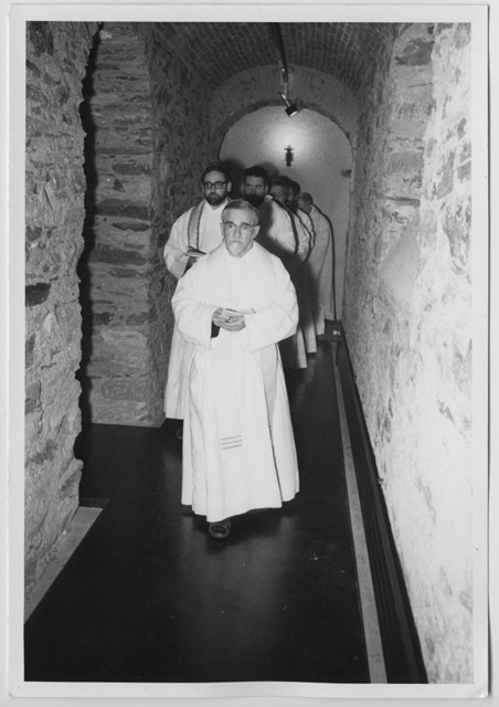 Arrivo dei cappuccini e del vescovo Jelmini per la benedizione della Cappella nel Convento di Bigorio