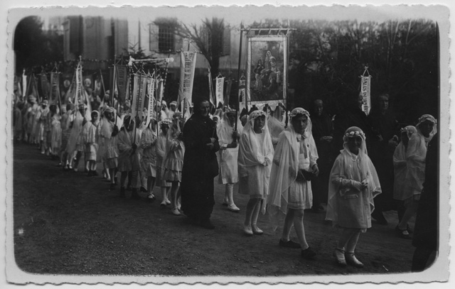 Processione in occasione del Centenario della Medaglia Miracolosa