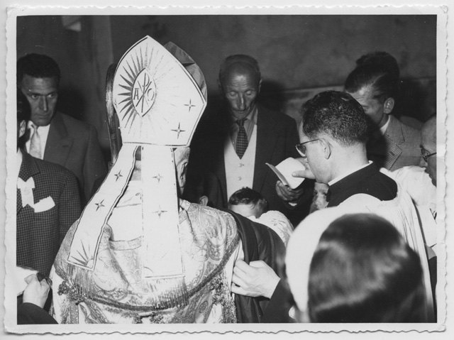 Benedizione durante una prima comunione