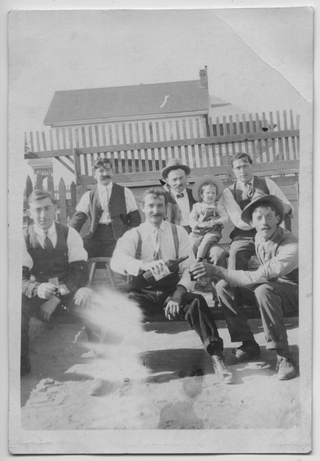 Gruppo di emigranti a Seattle