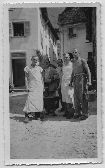 Cucina militare in posa nel nucleo Palagnedra