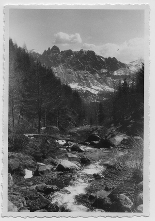 Affluente del fiume Cassarate con i Denti della Vecchia sullo sfondo