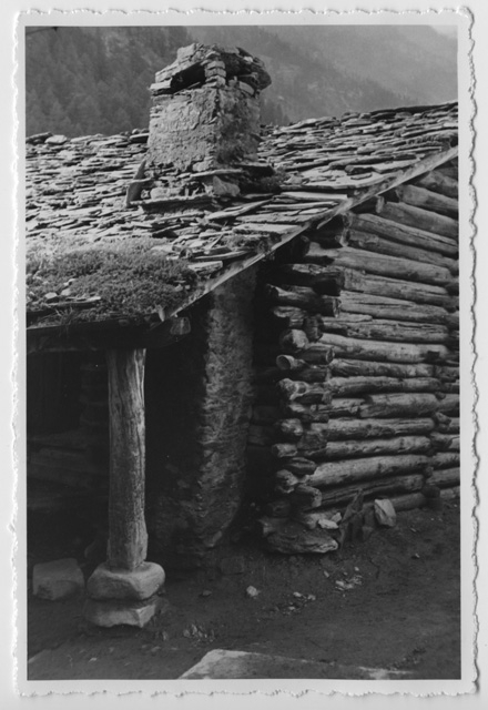 Casa in legno e sasso