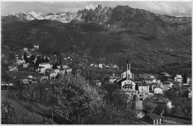Veduta di Tesserete e dei Denti della Vecchia