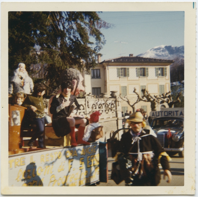 Sfilata dei carri allegorici al carnevale di Tesserete