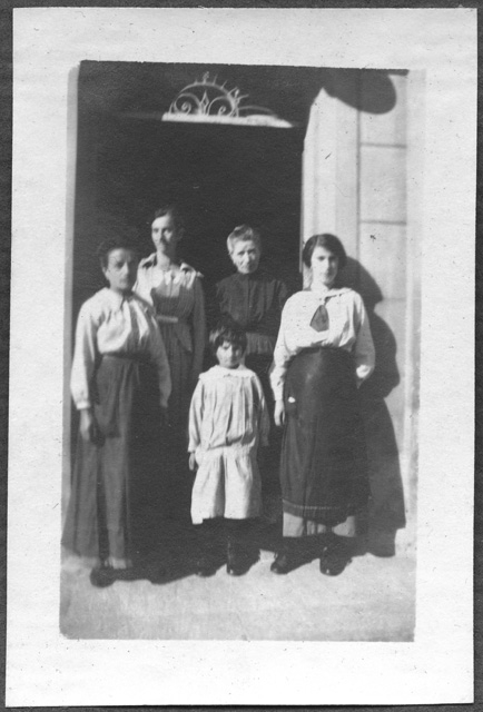 Gruppo di donne con bambino