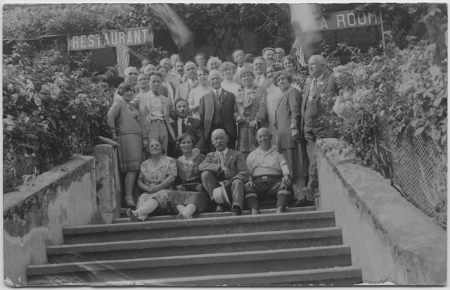 Ritratto di gruppo durante una riunione di ticinesi in California