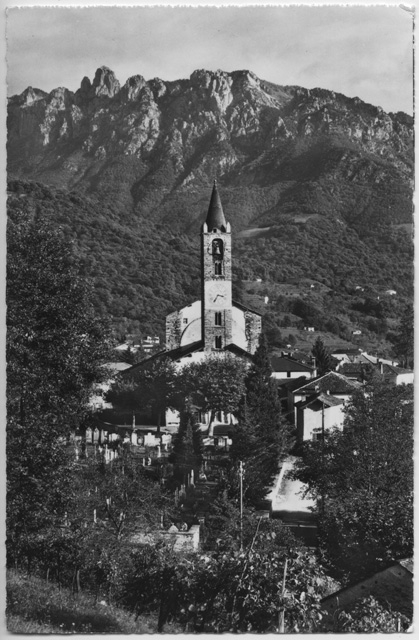 Cartolina di Tesserete con la chiesa di S. Stefano e i Denti della Vecchia