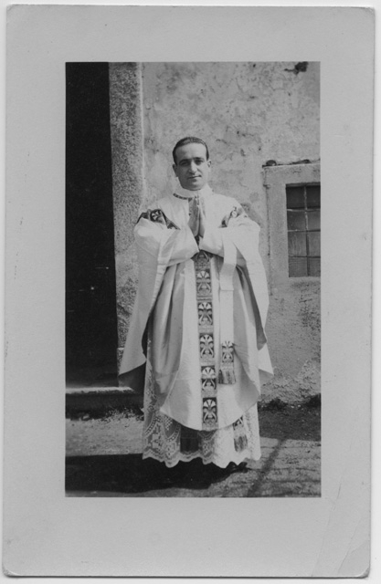 Ritratto di religioso in abiti da cerimonia