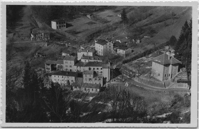 Veduta aerea di Maglio di Colla con il Ristorante Ceresa