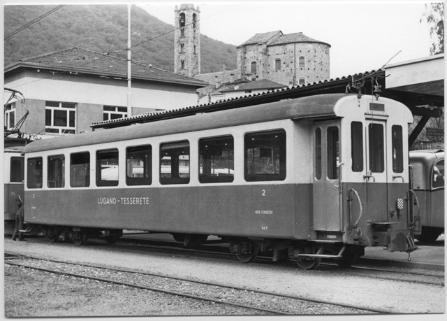Cartolina della stazione di Tesserete con la ferrovia Lugano-Tesserete