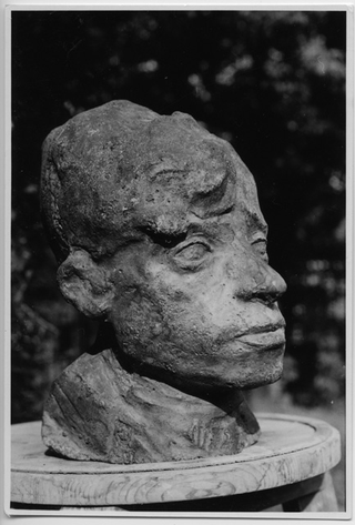 Testa del pittore Gualtiero Colombo realizzata da Mario Bernasconi nel 19??