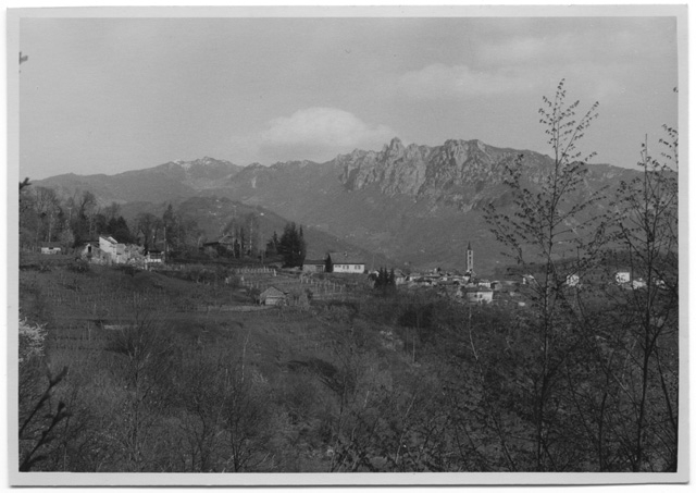 Veduta di Sala Capriasca dai Ronchi