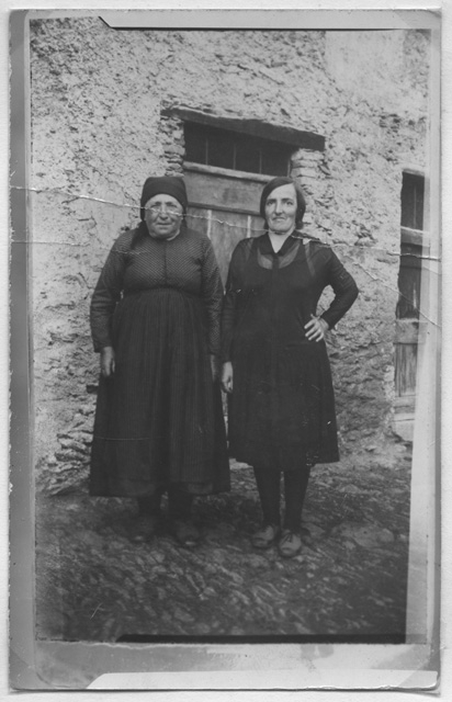 Madre e figlia "Mariott" a Corticiasca