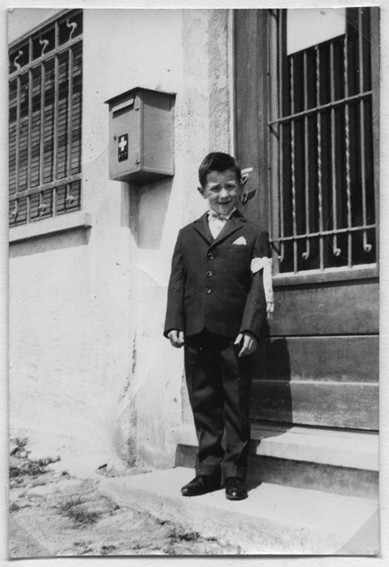 Renato Gianini in occasione della Prima Comunione a Corticiasca