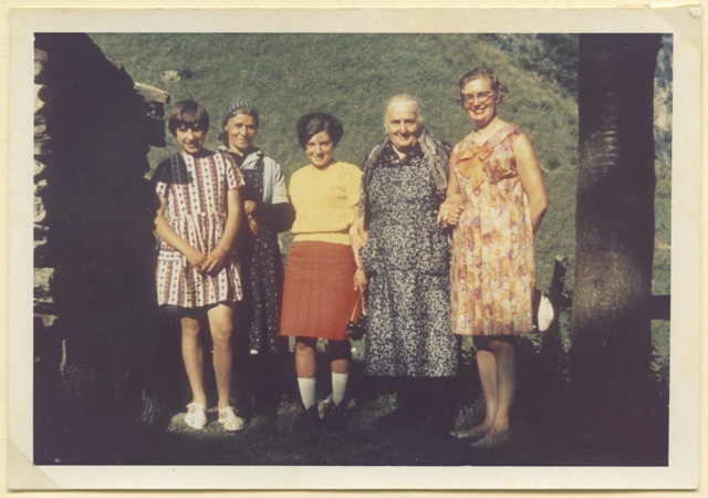 Maria Gianini con amiche dall'Olanda a Corticiasca