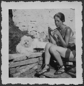 Irma Bernasconi Pannes con il cane