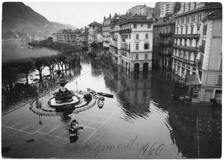 Piazza Rezzonico a Lugano durante l'allagamento del 1960
