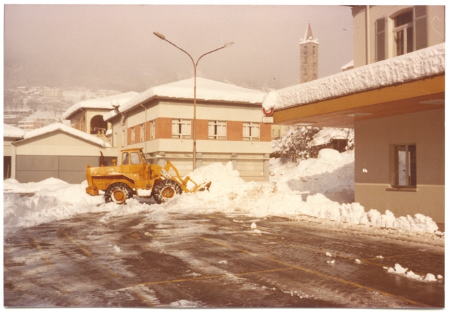Piazzale della stazione di Tesserete dopo la grande nevicata del '78