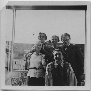 Mario Bernasconi con amici