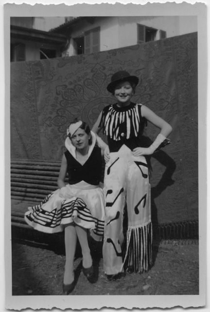 Donne in maschera a Comano