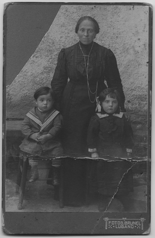 Angiolina Moresi con i figli Egidio e Amelia