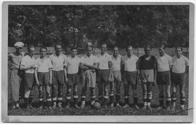 Squadra dei Luganesi con il presidente Mario Valli