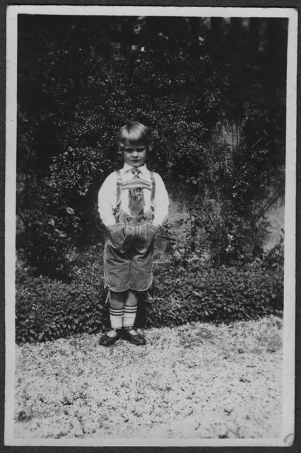 Annelise Göbbers in abiti tradizionali bavaresi