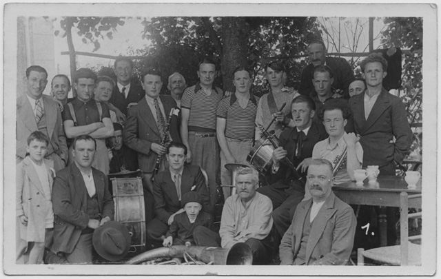 Gruppo bandistico a Comano