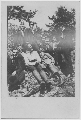 Gruppo di ragazzi a San Bernardo a Comano