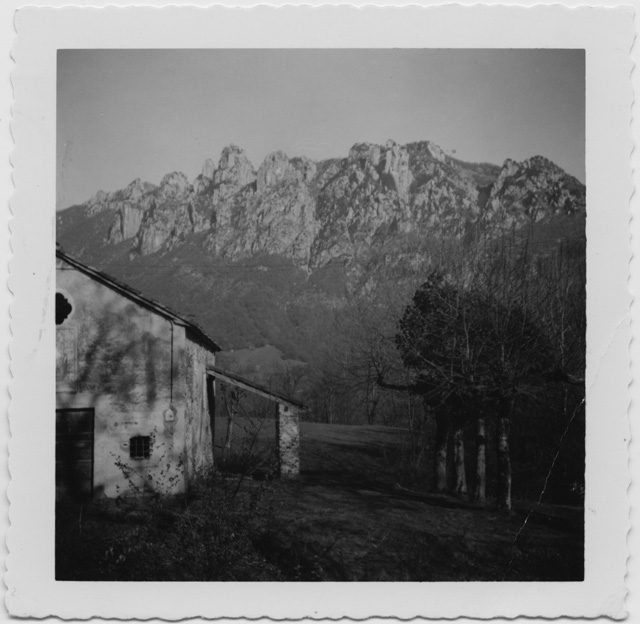 Chiesa di San Martino a Sonvico con i Denti della Vecchia