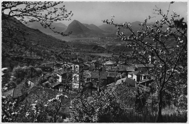 Veduta di Sonvico con il golfo del Ceresio
