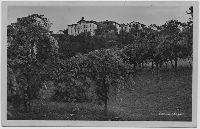 Veduta di casa San Carlo a Comano dai ronchi