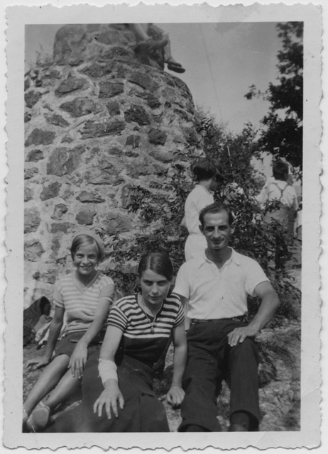 Gruppo all'oratorio di San Bernardo a Comano